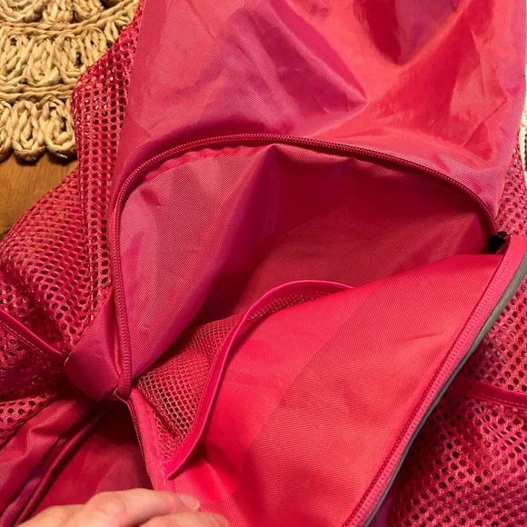 Athletico hot pink drawstring bag with mesh pockets backpack - Picture 3 of 7